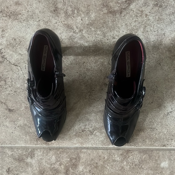 Via Spiga Size 8 1/2 Heels - Picture 3 of 5